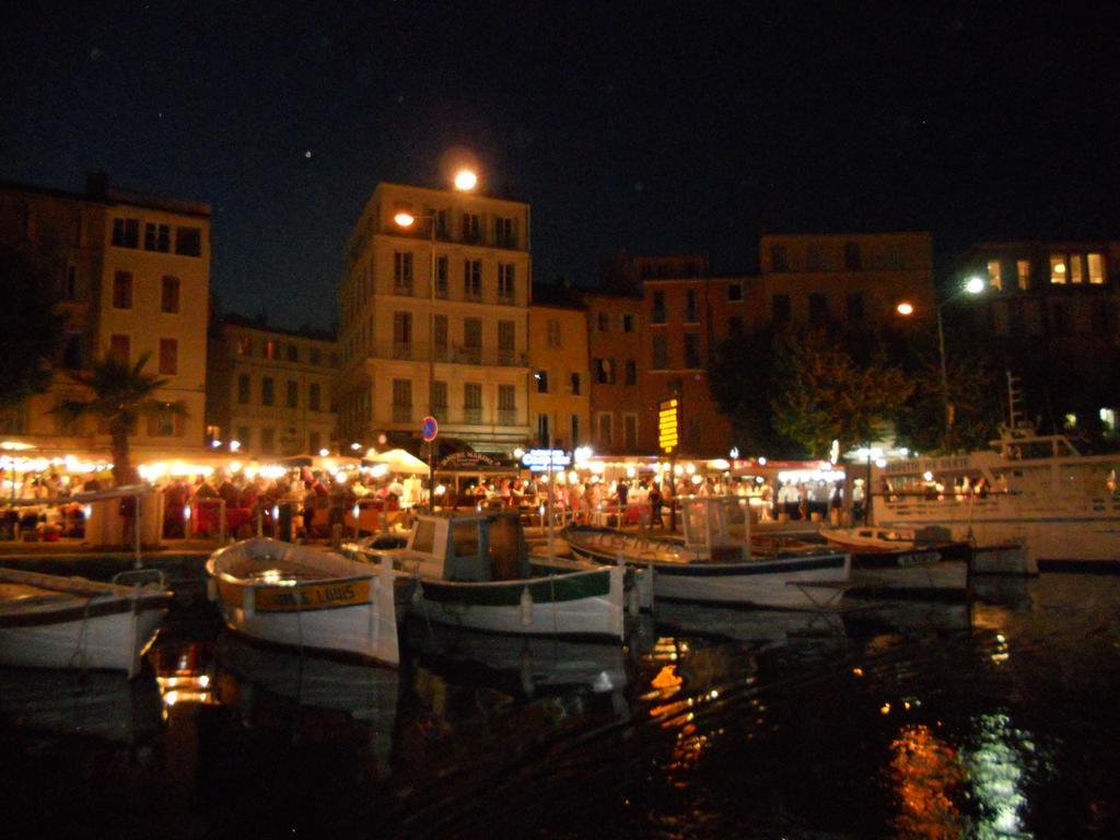 Studio Le Peneque Des Anges La Ciotat Bagian luar foto