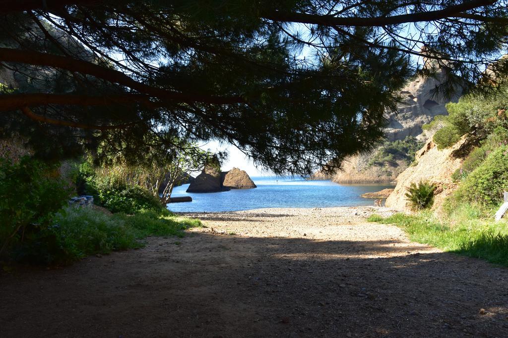 Studio Le Peneque Des Anges La Ciotat Bagian luar foto